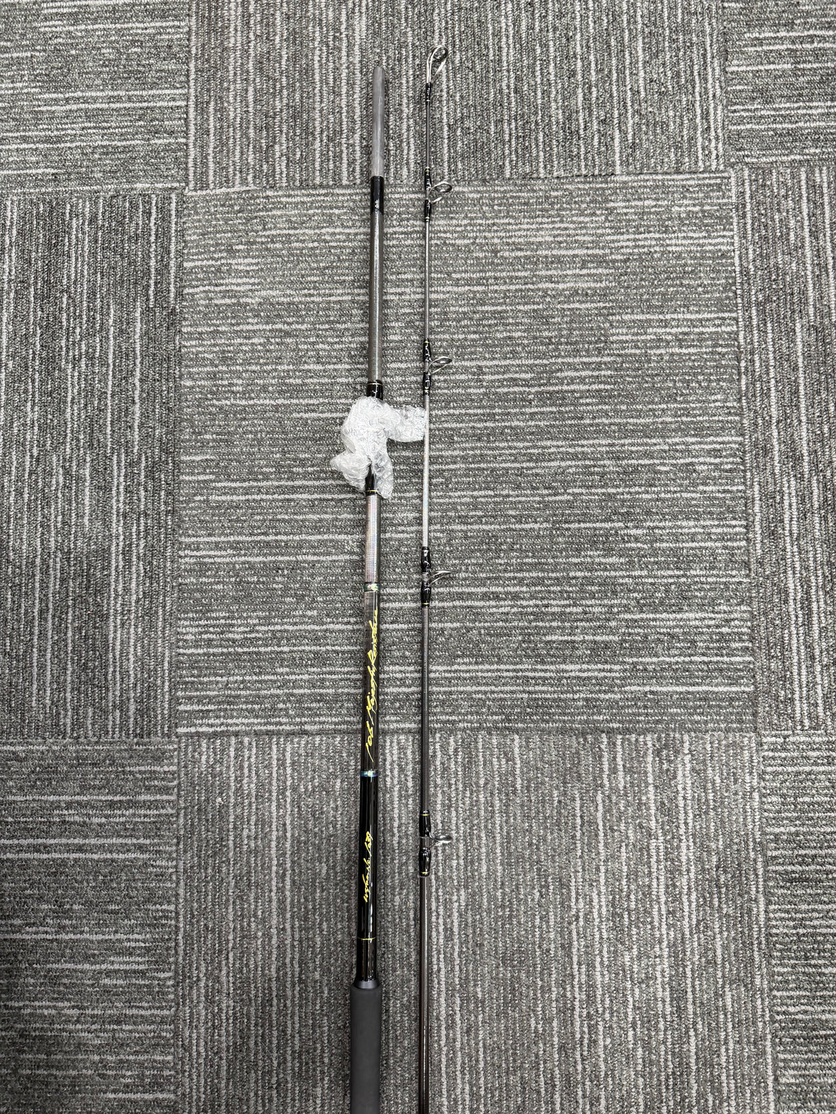 TRUTH JAPAN Spinning Rod BlackDimension 106 Custom Rod - Black&Gold/Abalone