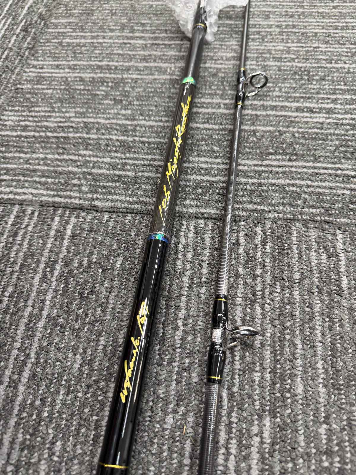 TRUTH JAPAN Spinning Rod BlackDimension 106 Custom Rod - Black&Gold/Abalone