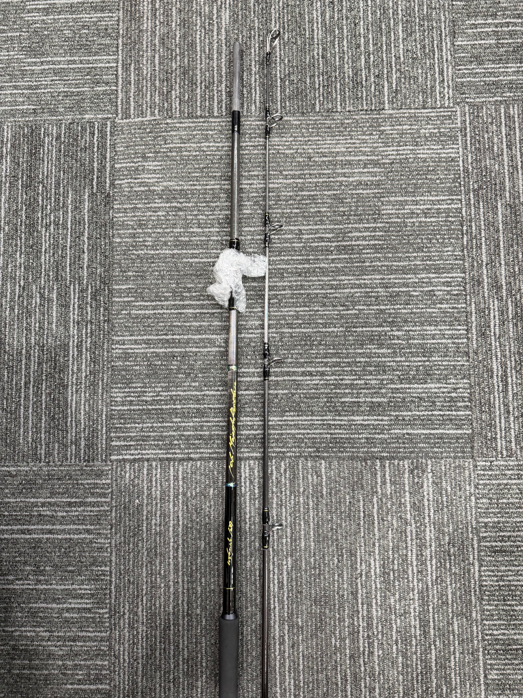 TRUTH JAPAN Spinning Rod BlackDimension 106 Custom Rod - Black&Gold/Abalone