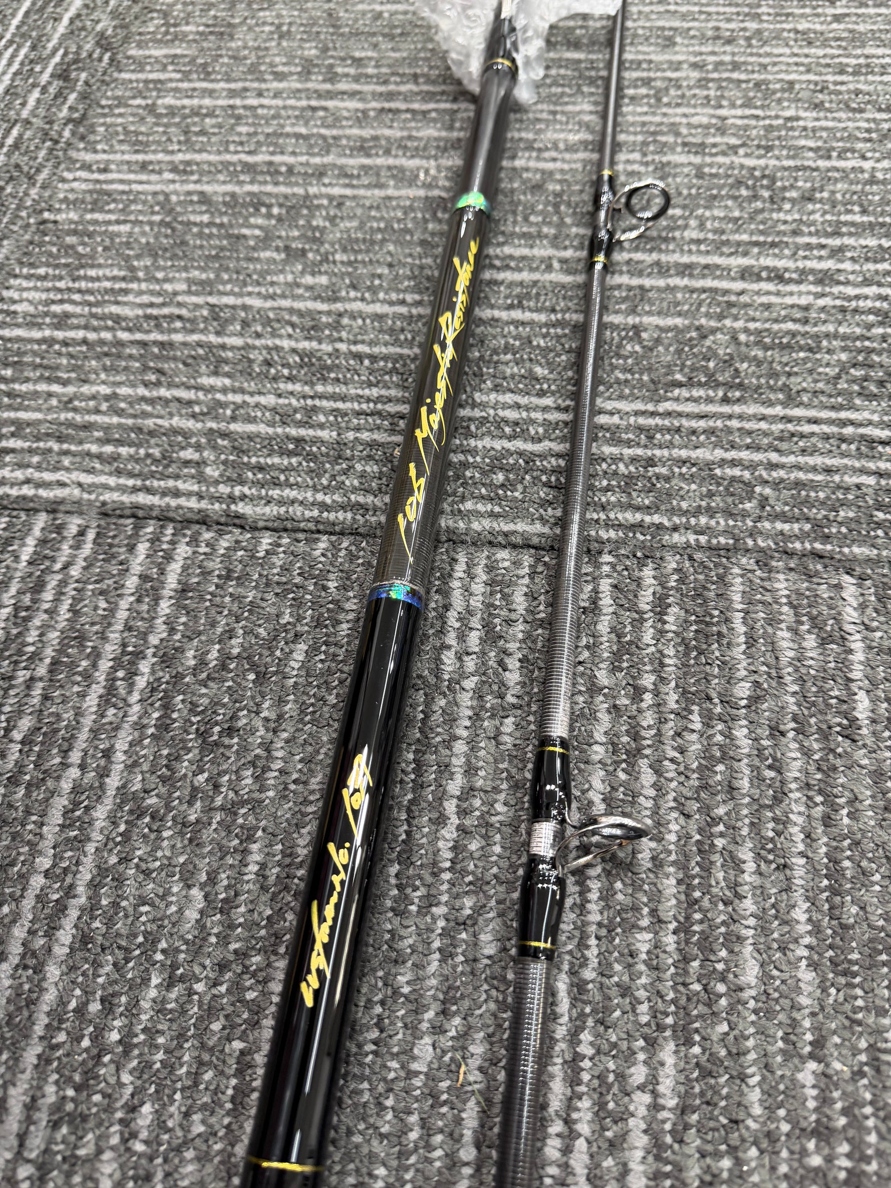 TRUTH JAPAN Spinning Rod BlackDimension 106 Custom Rod - Black&Gold/Abalone